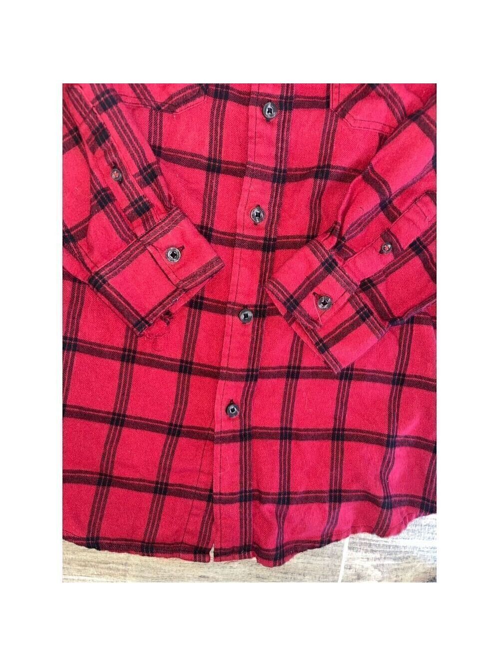 Red Plaid! Wrangler red plaid shirt sz med long sleeve - Picture 4 of 16